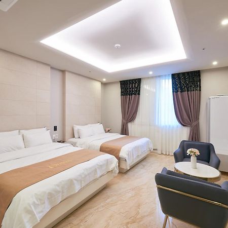Dubai Hotel Gwangju Metropolitan City Exteriör bild
