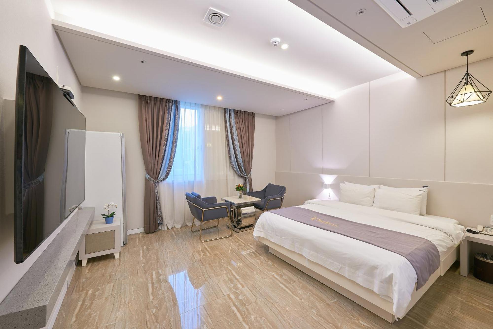 Dubai Hotel Gwangju Metropolitan City Exteriör bild